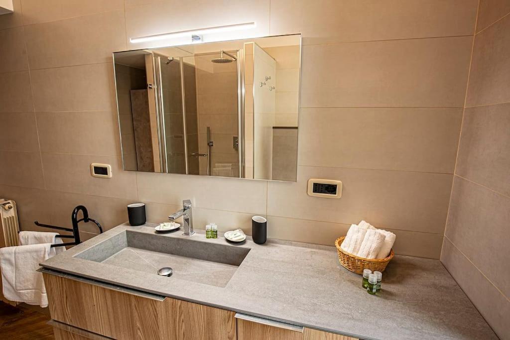 Dimora Al Colosseo, 2 Bedrooms Rzym Zewnętrze zdjęcie